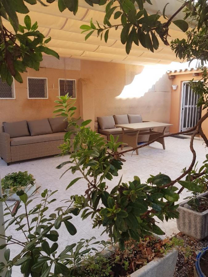 Beachfront Apartment With A Private Garden On The Ground Floor Moncofar Luaran gambar