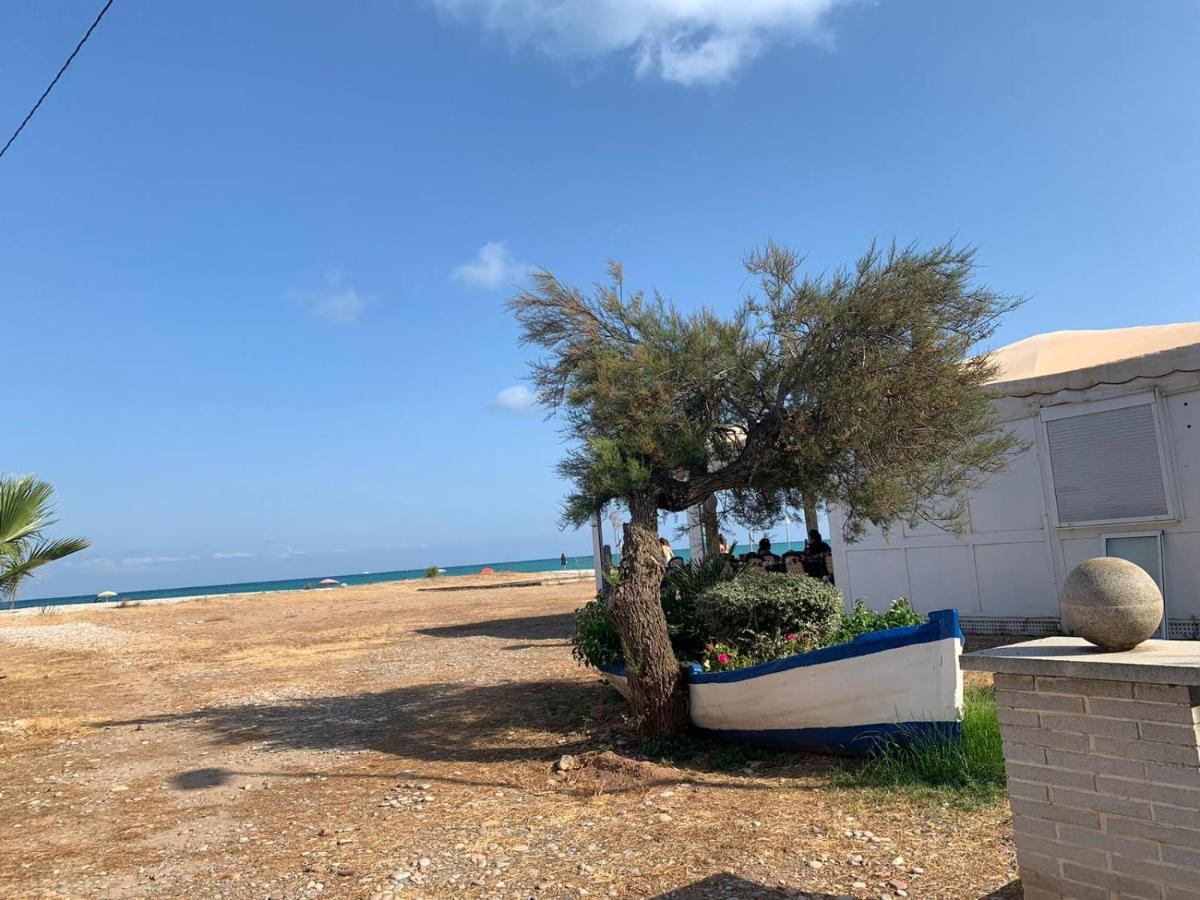 Beachfront Apartment With A Private Garden On The Ground Floor Moncofar Luaran gambar