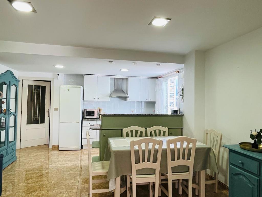 Beachfront Apartment With A Private Garden On The Ground Floor Moncofar Luaran gambar