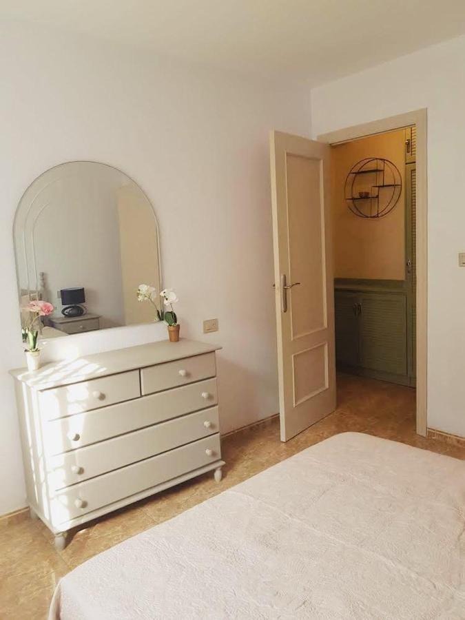 Beachfront Apartment With A Private Garden On The Ground Floor Moncofar Luaran gambar